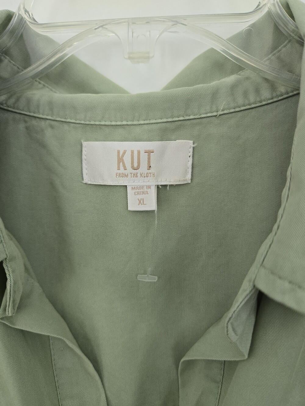 KUT from the Kloth cuffed sleeves sage green short-sleeve button-up top. Size XL - Picture 8 of 8